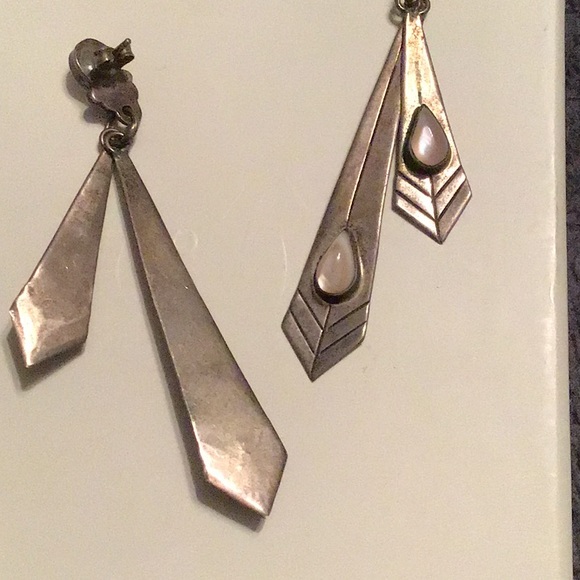 VINTAGE STERLING SILVER MOP EARRINGS - Picture 2 of 4